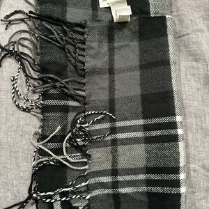 Old Navy Scarf NWT